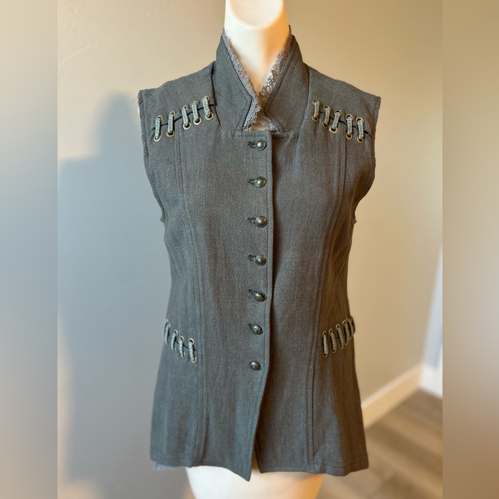 🌶️ Gimmicks by BKE Green Buttoned Vest. Size Small